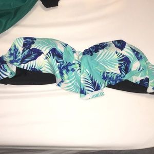Cute swim top!